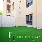 Lux The Burj Khalifa View Garden Suite