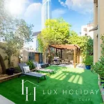 Lux The Burj Khalifa View Garden Suite